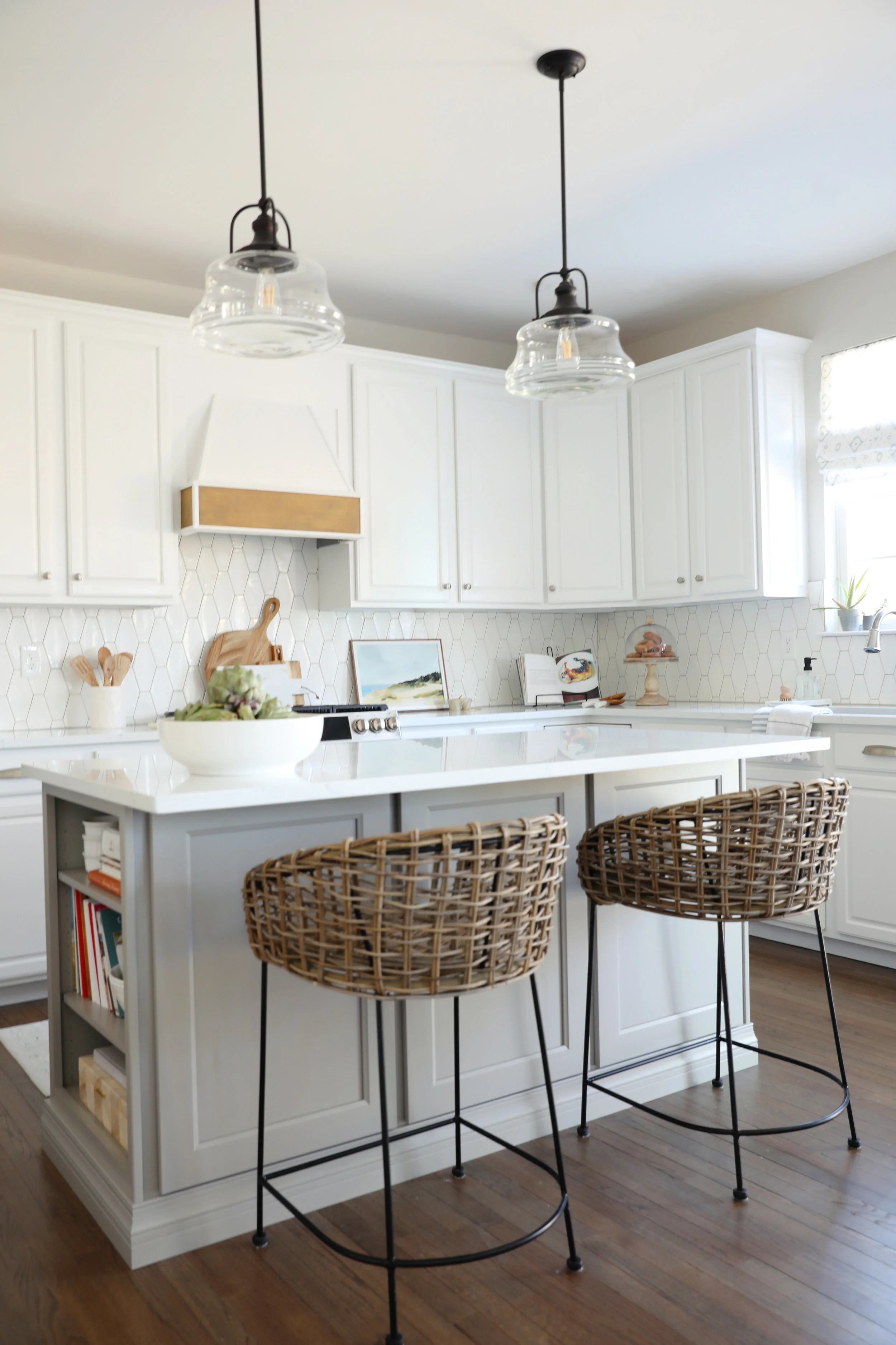  Charleston, SC, Daniel Island, Mount Pleasant, Sullivans Island, Isle of Palms based interiors and lifestyle photographer JENNIFER LAVELLE PHOTOGRAPHY - interior design photographer, exteriors, commercial, brand and business photographer   