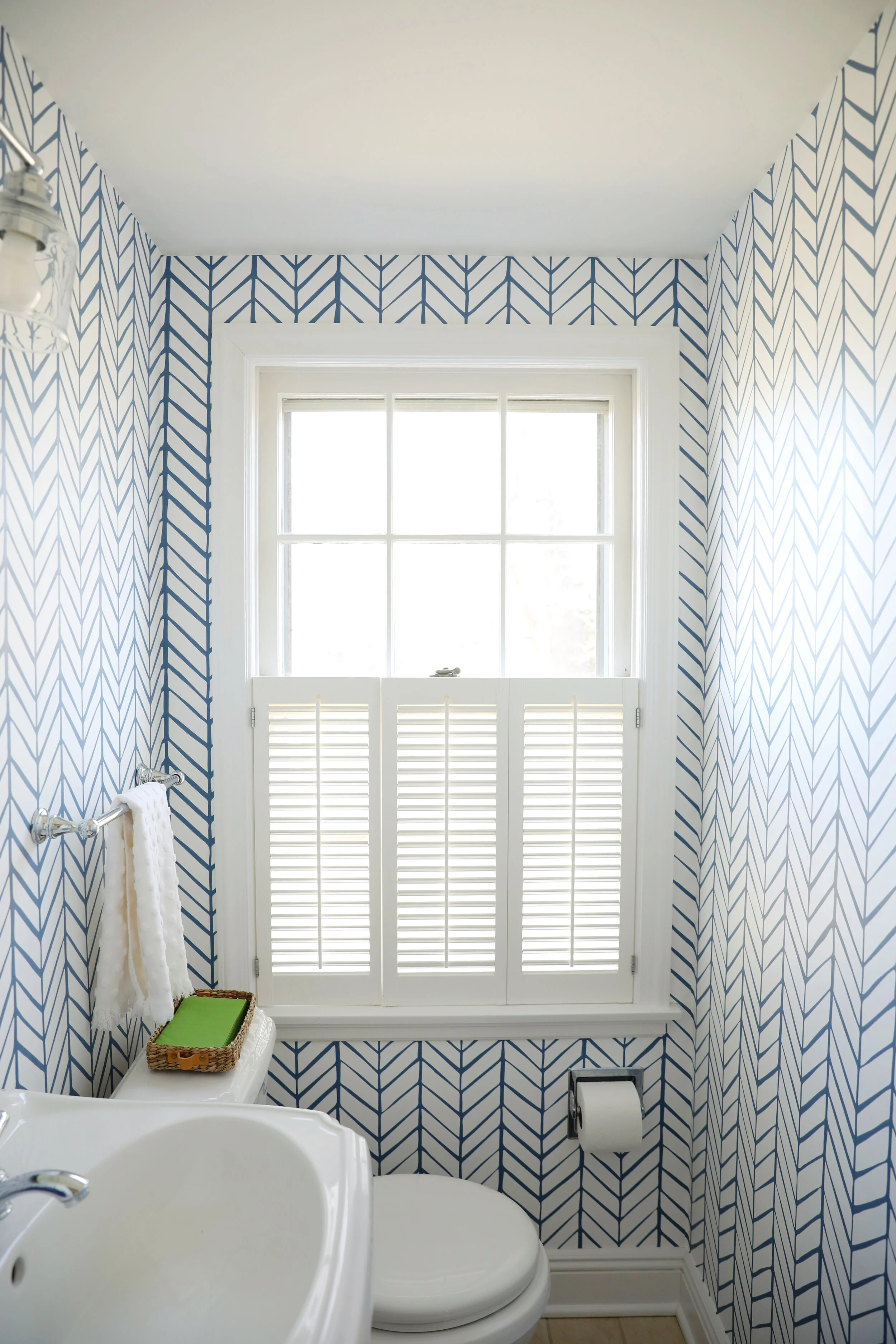  Charleston, SC, Daniel Island, Mount Pleasant, Sullivans Island, Isle of Palms based interiors and lifestyle photographer JENNIFER LAVELLE PHOTOGRAPHY - interior design photographer, exteriors, commercial, brand and business photographer   