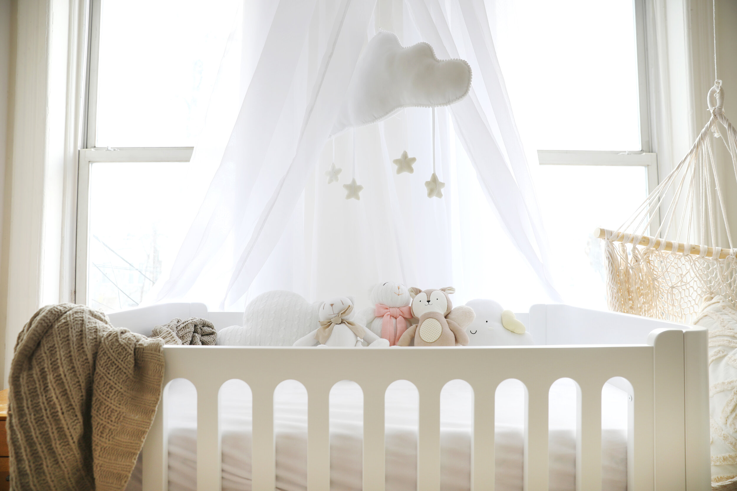 NYC and NJ based lifestyle product photographer, Jennifer Lavelle Photography - Nestig, cribs, modern convertible cribs, baby