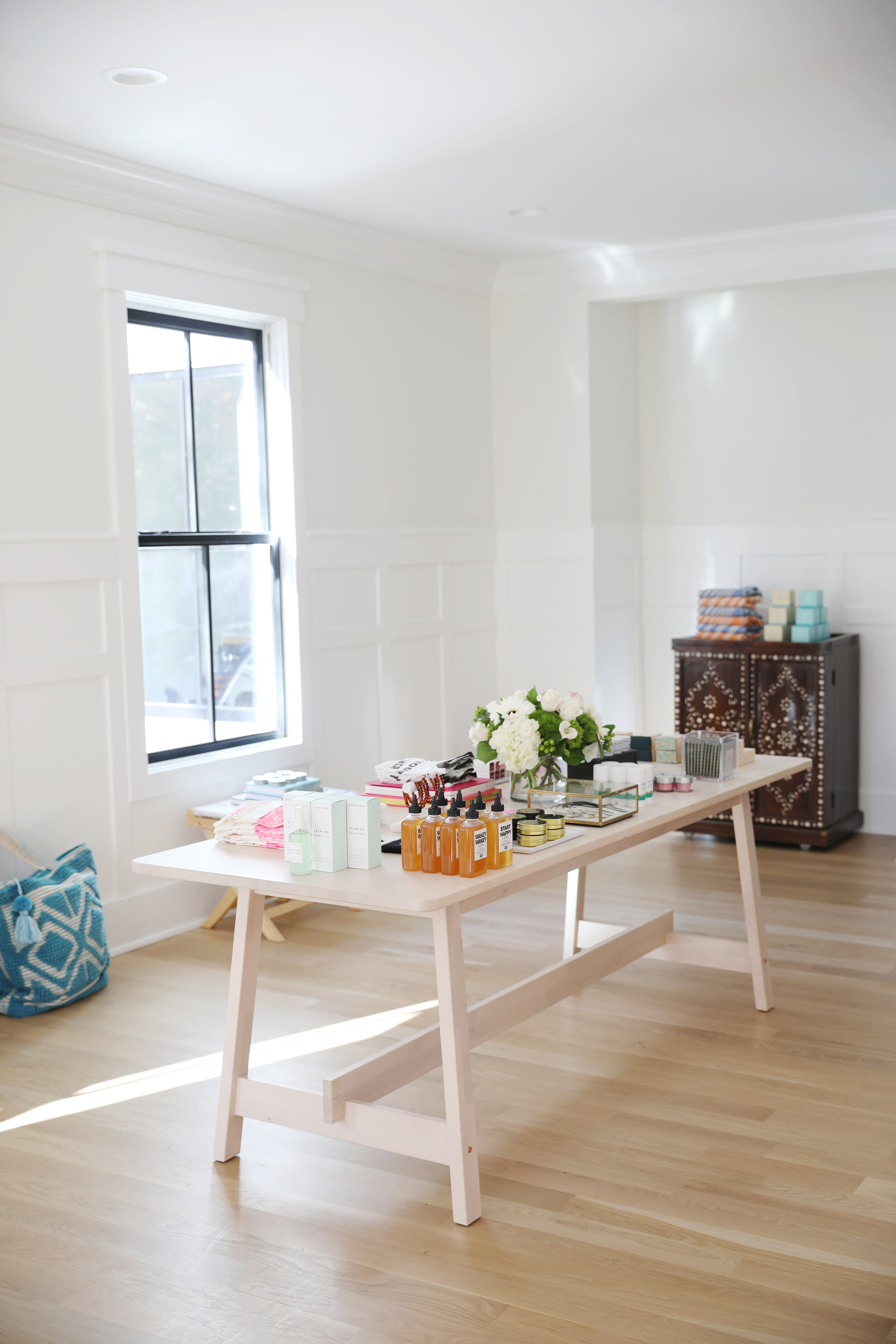 NYC and NJ based lifestyle, interiors, branding, photographer JENNIFER LAVELLE PHOTOGRAPHY - ROSE CITY BEAUTY, Madison, NJ