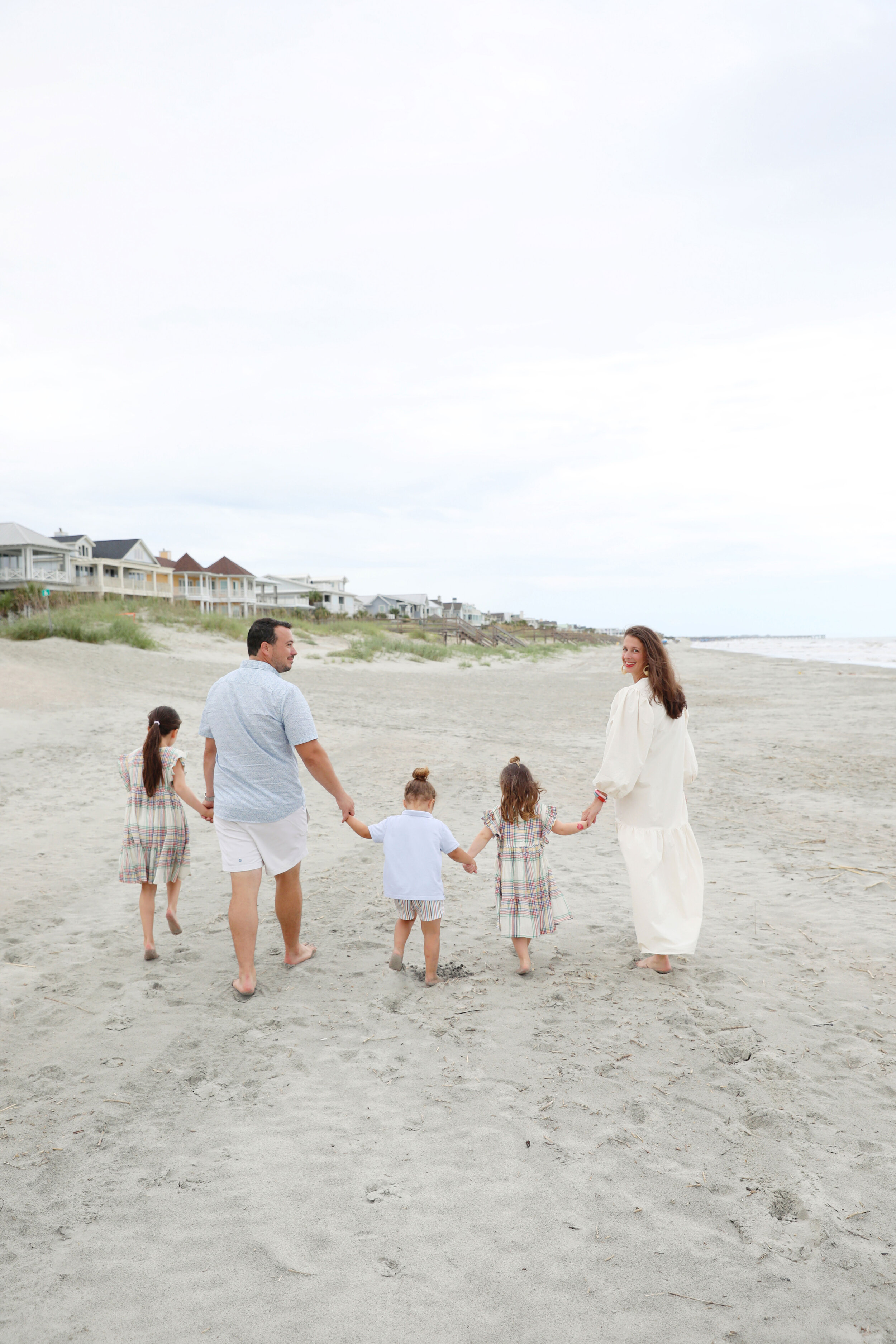 Charleston based lifestyle photographer, interiors, family JENNIFER LAVELLE - Charleston, SC, Daniel Island, Sullivans Beach, Isle of Palm, Kiawah, Folly Beach, Mount Pleasant, SC, Old Village