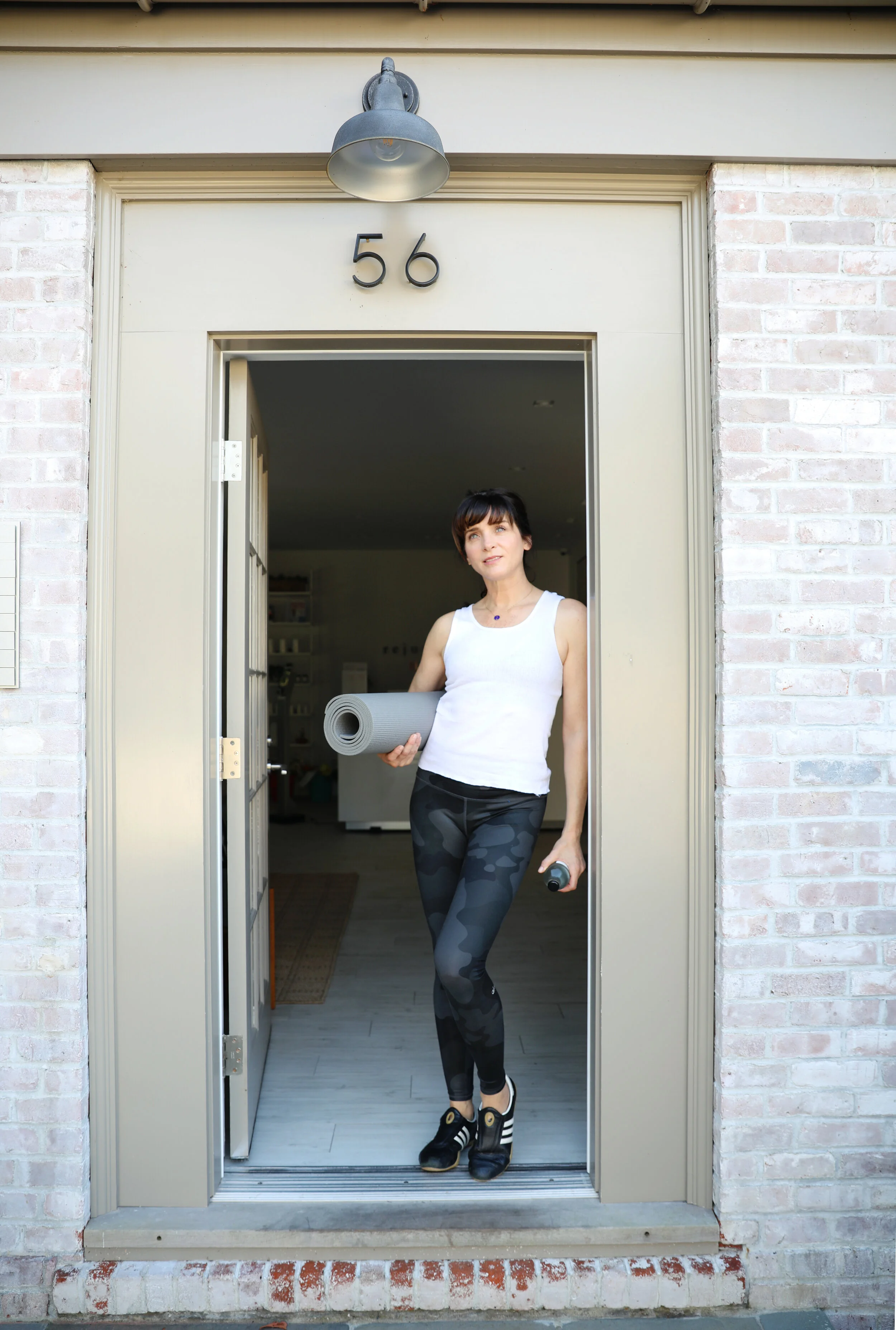  Charleston, SC and New York City based lifestyle and interiors photographer JENNIFER LAVELLE PHOTOGRAPHY - business, brand, commercial, interiors, travel, lifestyle photographer     
