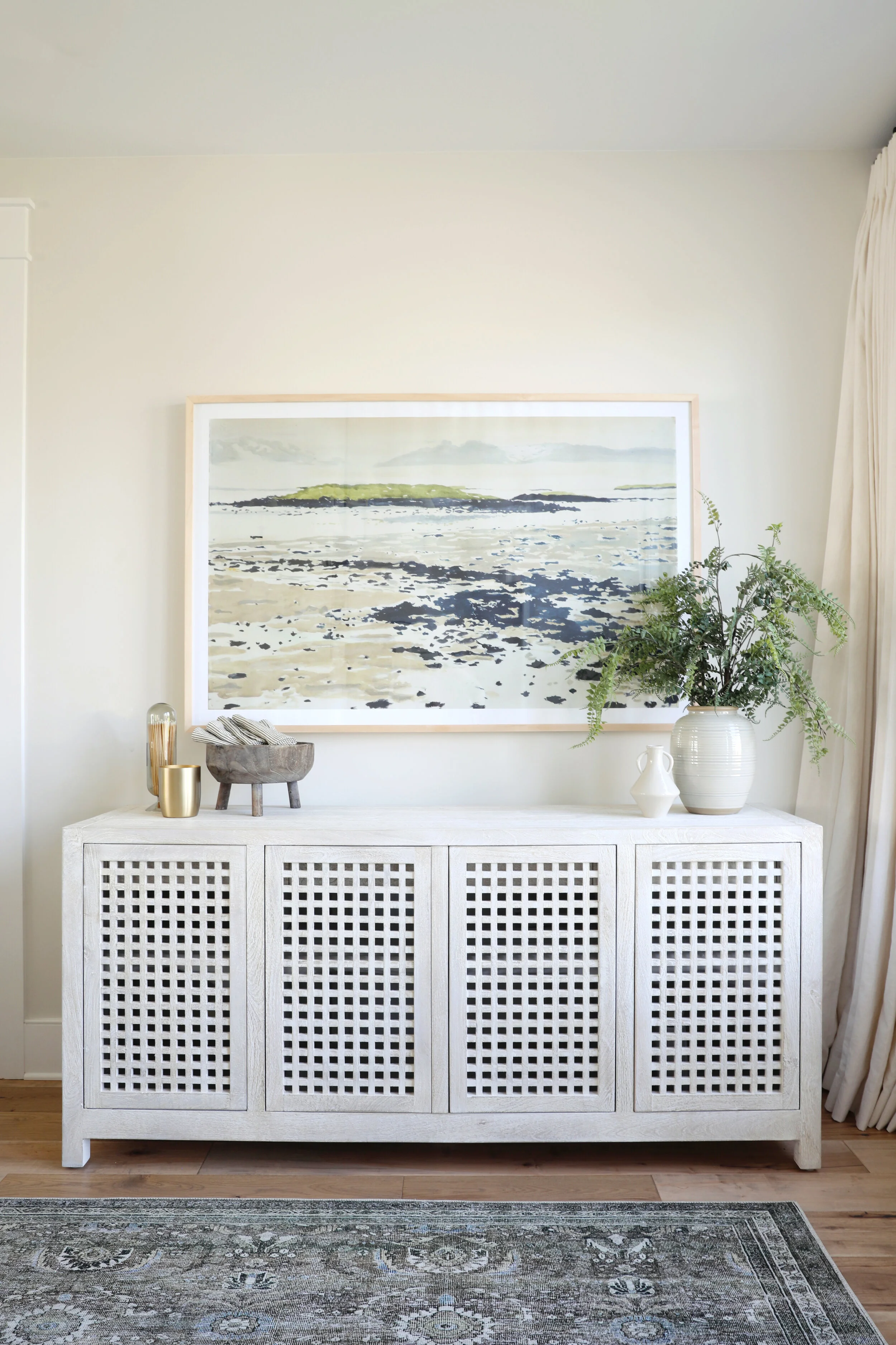  NYC, Charleston, SC, Daniel Island, Mount Pleasant, Sullivans Island, Isle of Palms based interiors and lifestyle photographer JENNIFER LAVELLE PHOTOGRAPHY - interior design photographer, exteriors, commercial, brand and business photographer 
