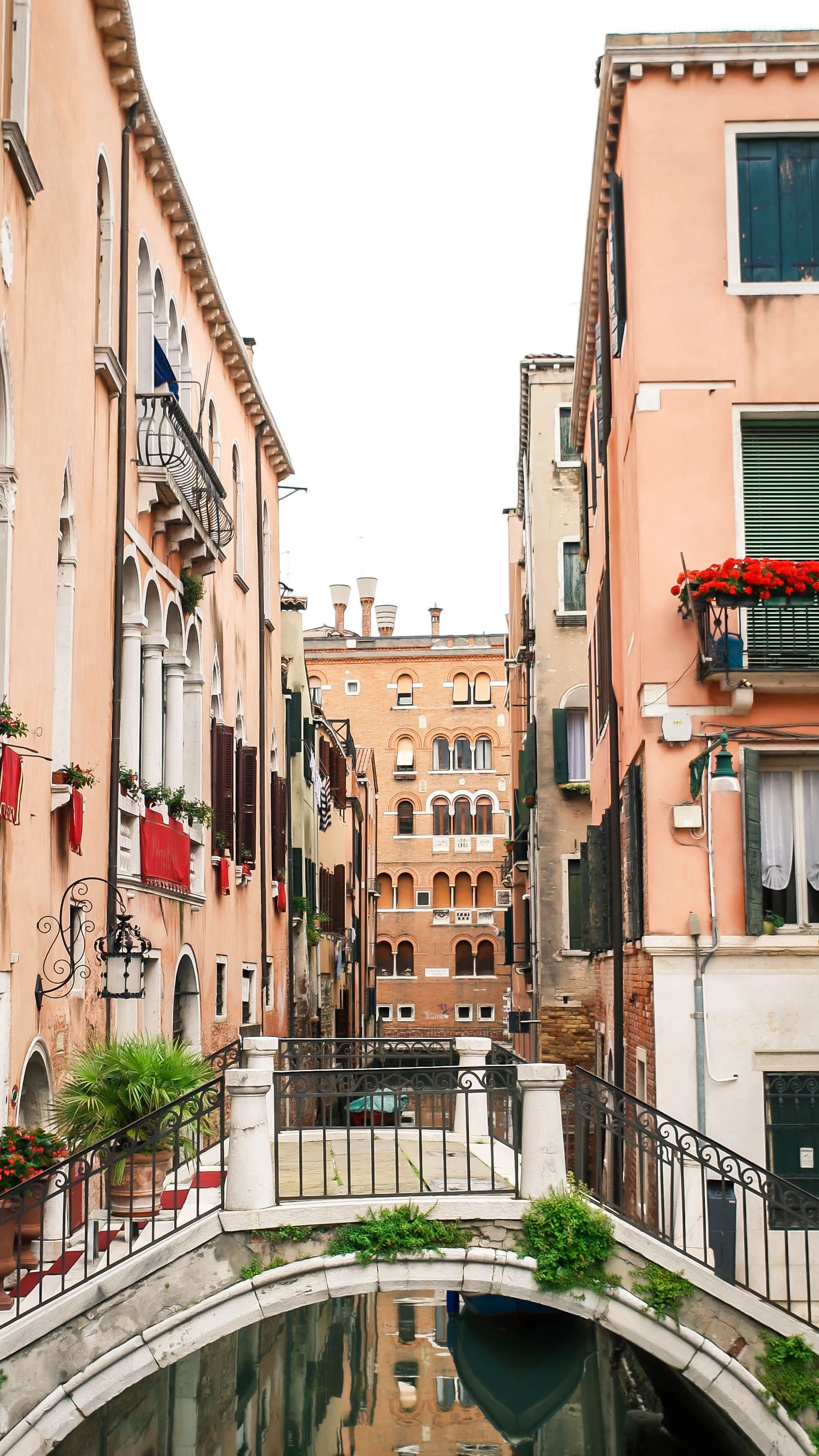 What Camera Should I Get? Camera Recommendations From a Travel Photographer