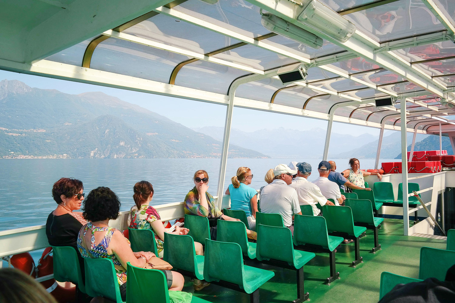 A picturesque ferry ride on Lake Como