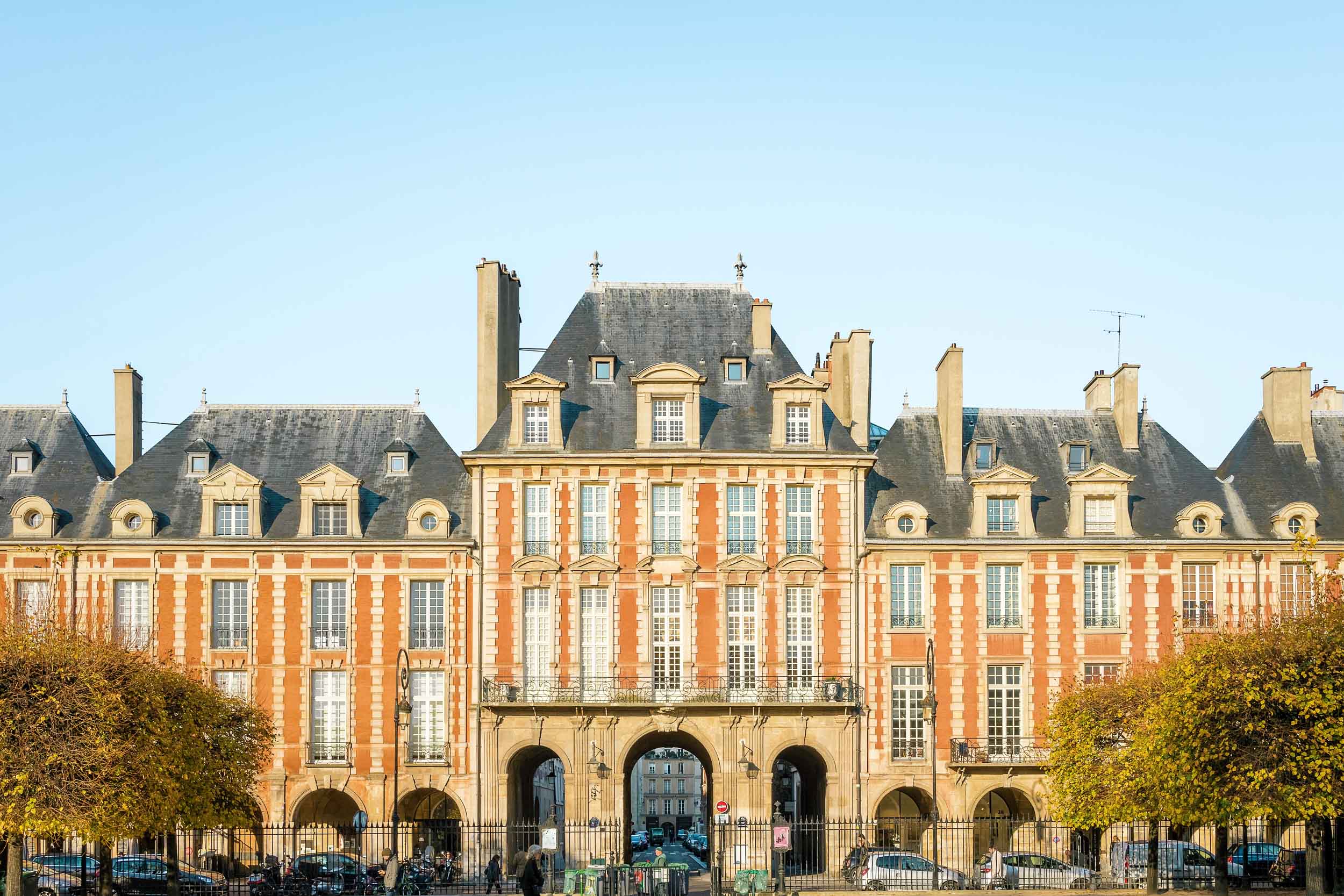 Place des Vosges, home of Paris' best hotel, Pavillon de la Reine