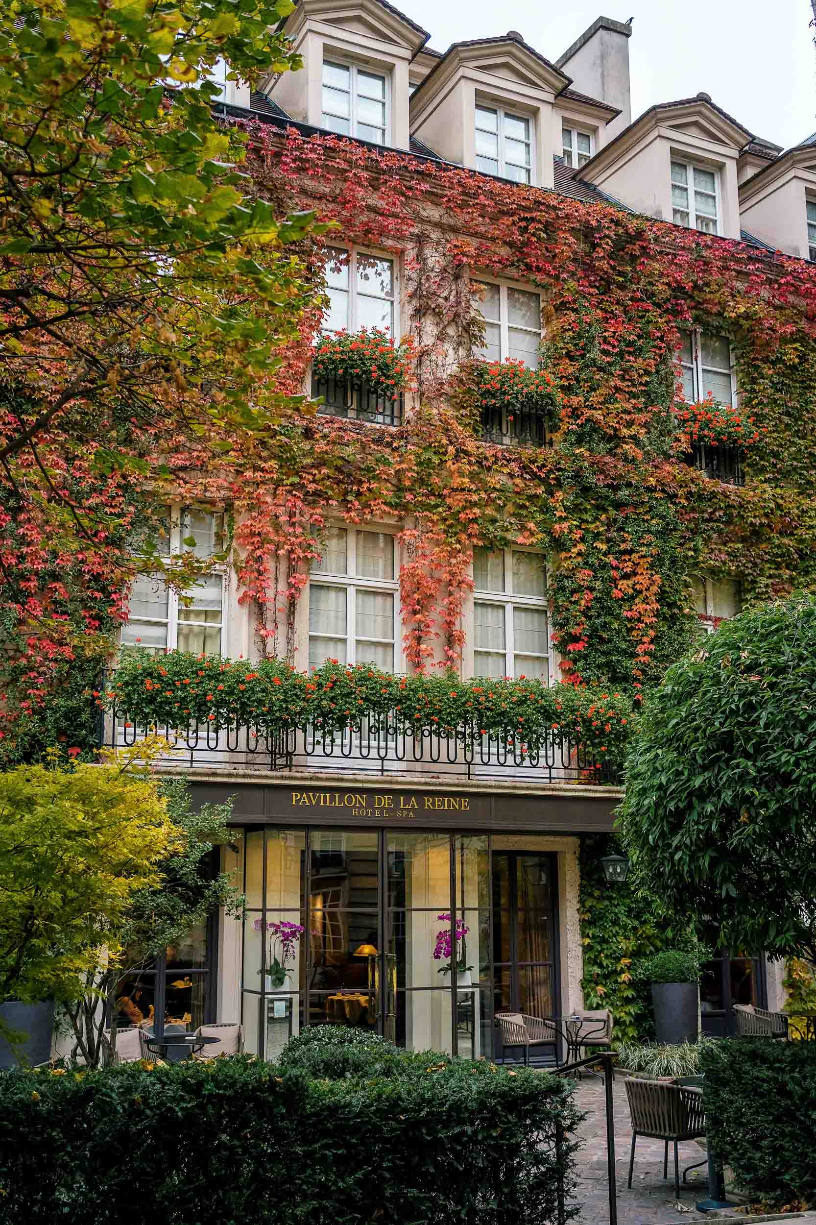 Le Pavillon de la Reine: the best hotel in Paris