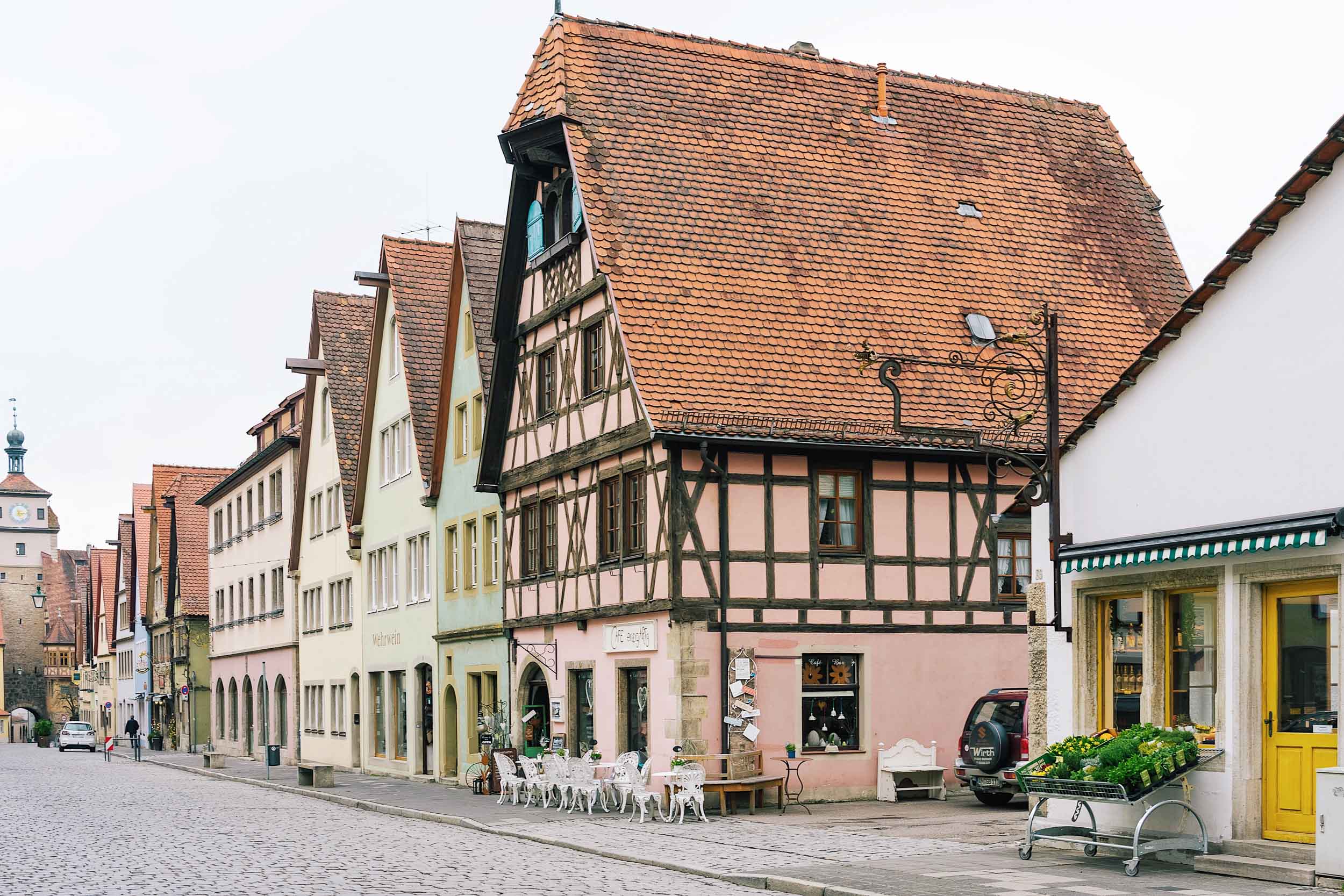 The perfect day trip from Frankfurt: the medieval fairytale town of Rothenburg