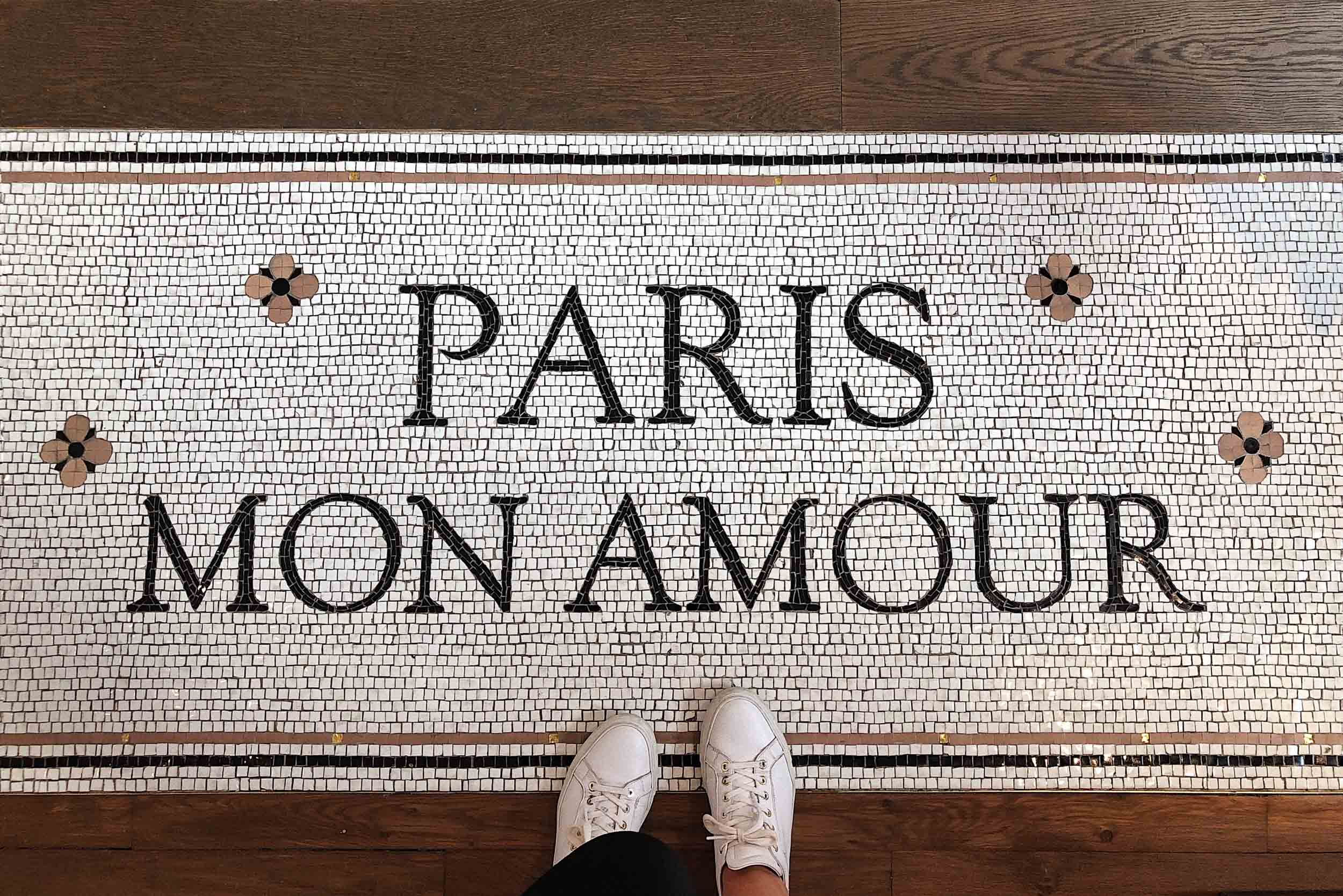 Paris mon amour! The most common language spoken in Paris is French