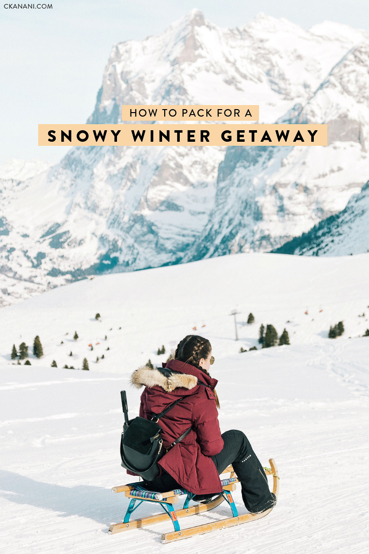 Heading out on a snowy holiday this winter? Here is everything you need to pack to stay warm and also fashionable on your snow-filled getaway! #packing #winter #snow