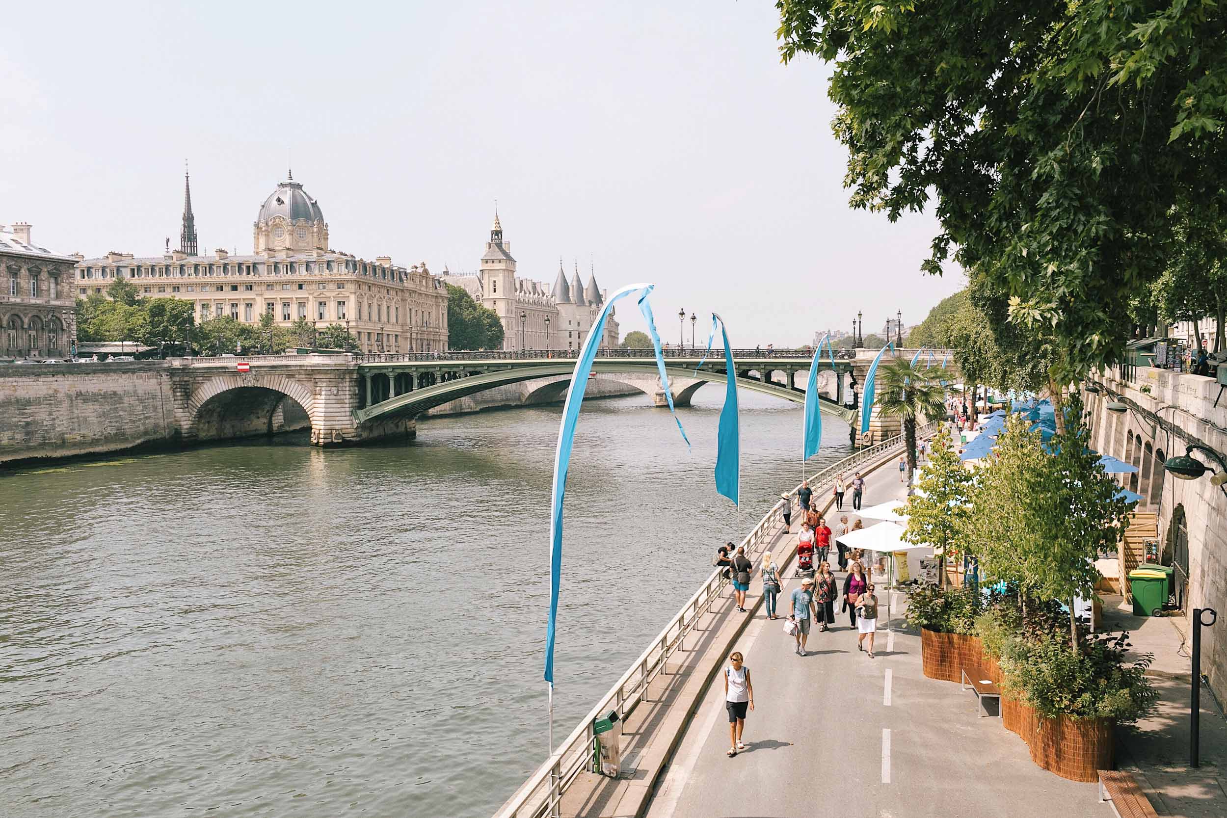 A summer day on the Seine