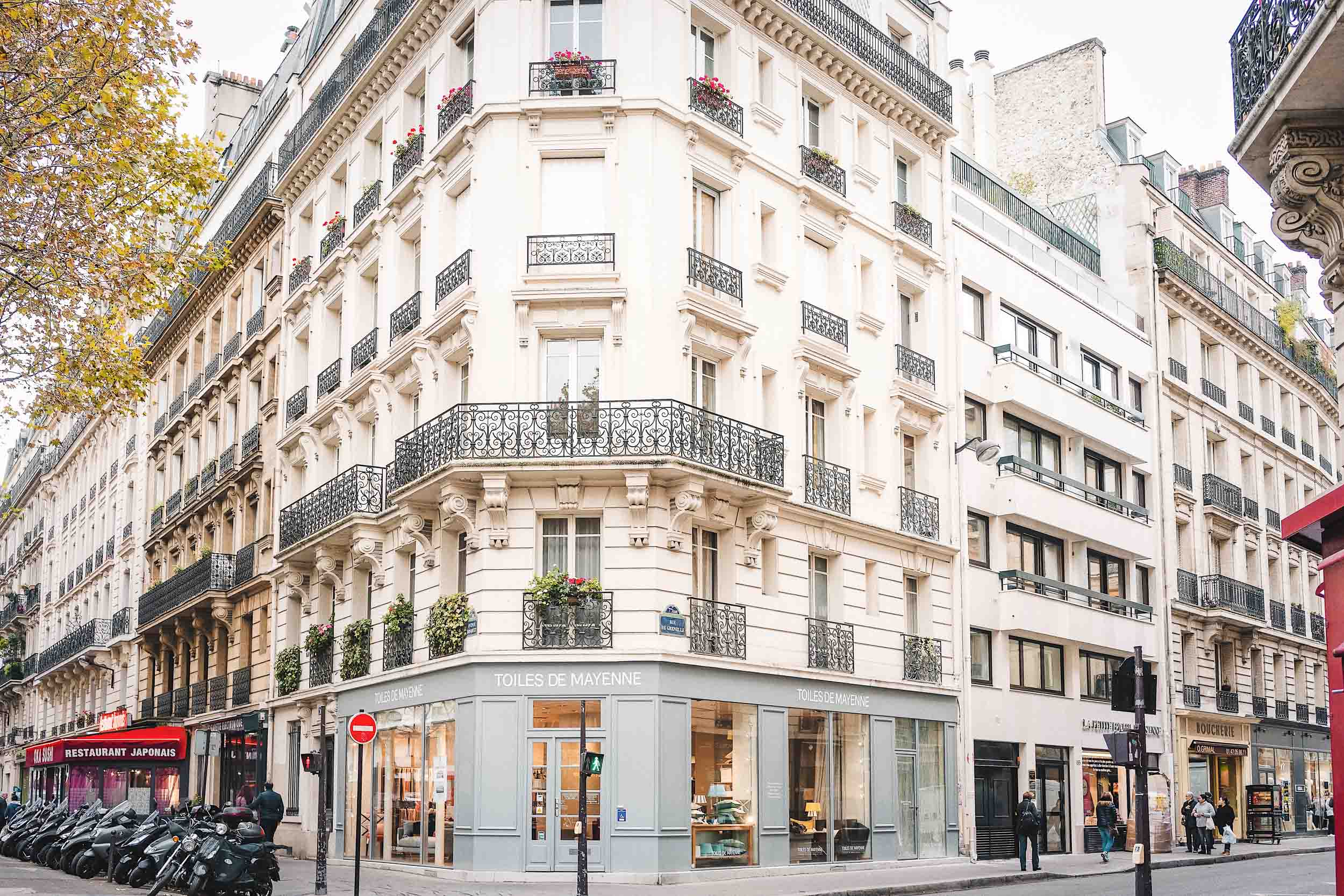 The best Paris itineraries all include these 8 things