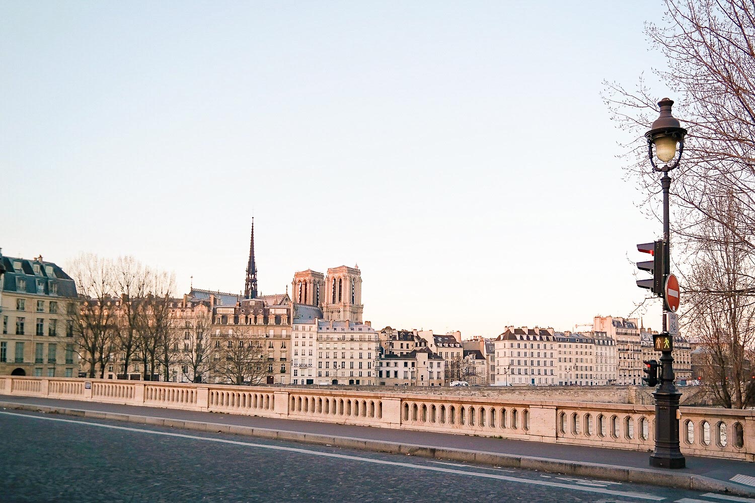 If you have 1 week in Paris, don't miss a sunrise walk