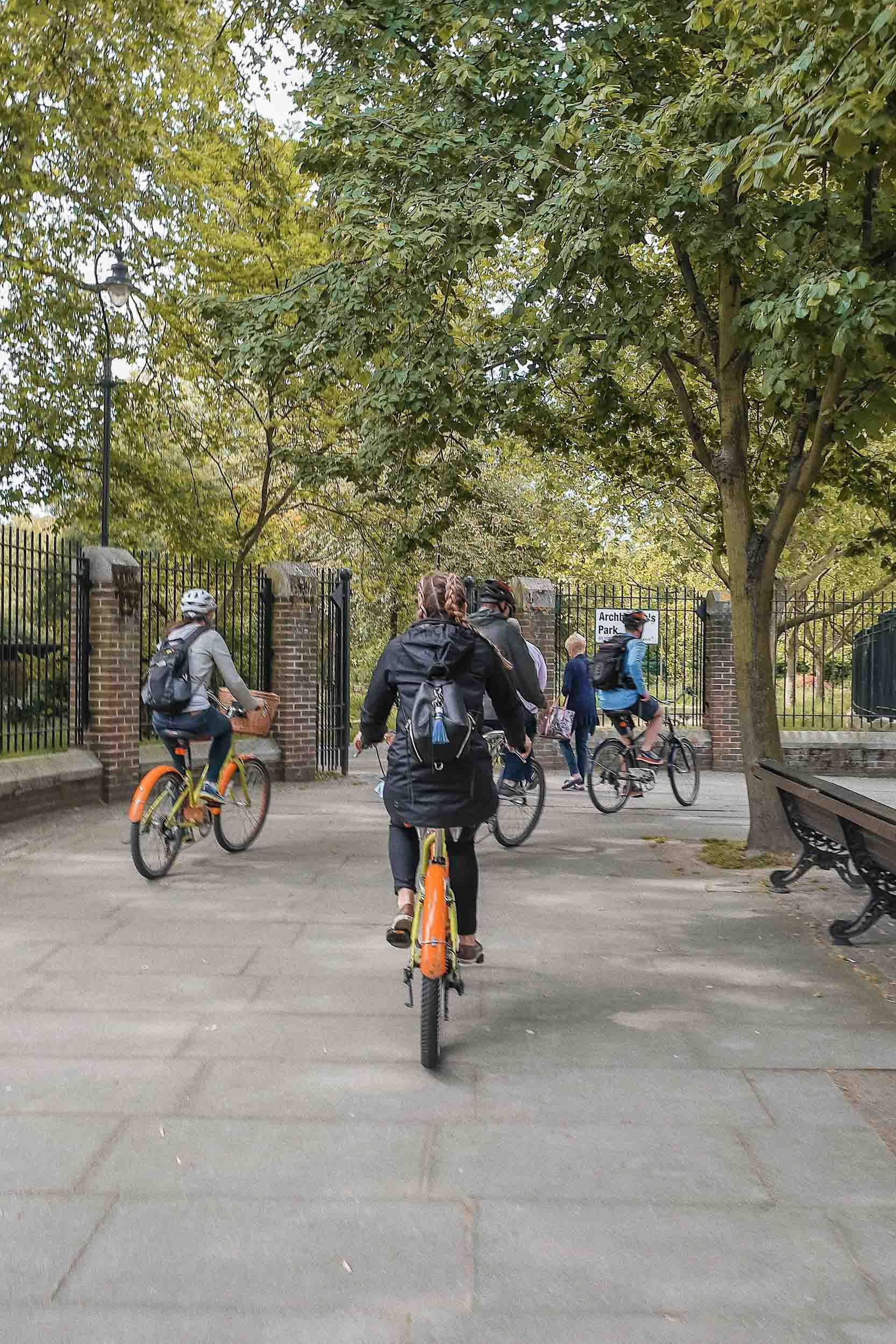 A can't miss London itinerary item: a London sightseeing tour. I recommend doing this by bike.