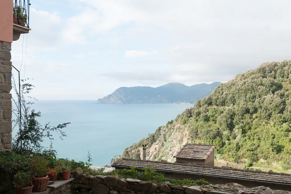 Beautiful Cinque Terre apartments for rent via Airbnb