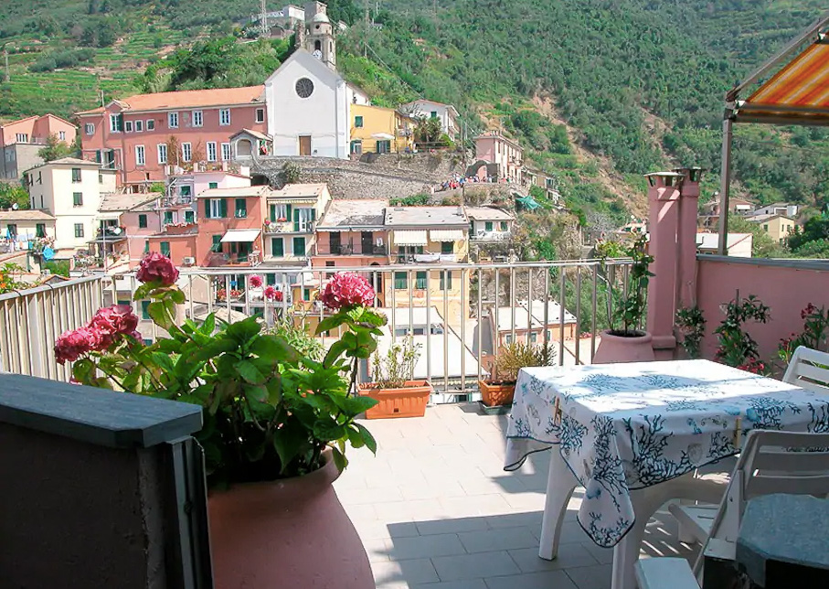 The best village in Cinque Terre: Vernazza