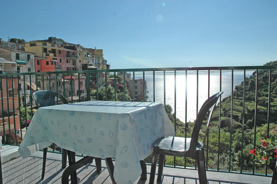 Last minute Cinque Terre accommodation? Try these Airbnbs