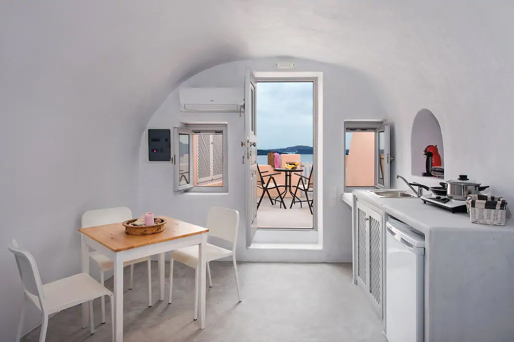 ckanani-airbnb-santorini-9-4.jpg