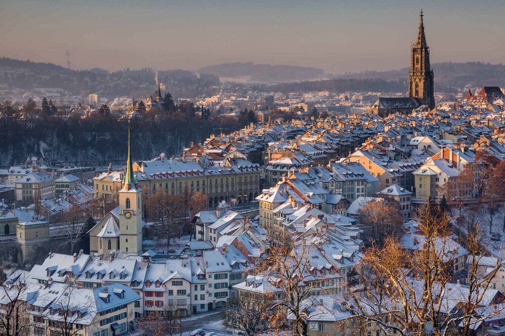 Wintry Old Town with the cathedral, Bern. Copyright by: Switzerland Tourism