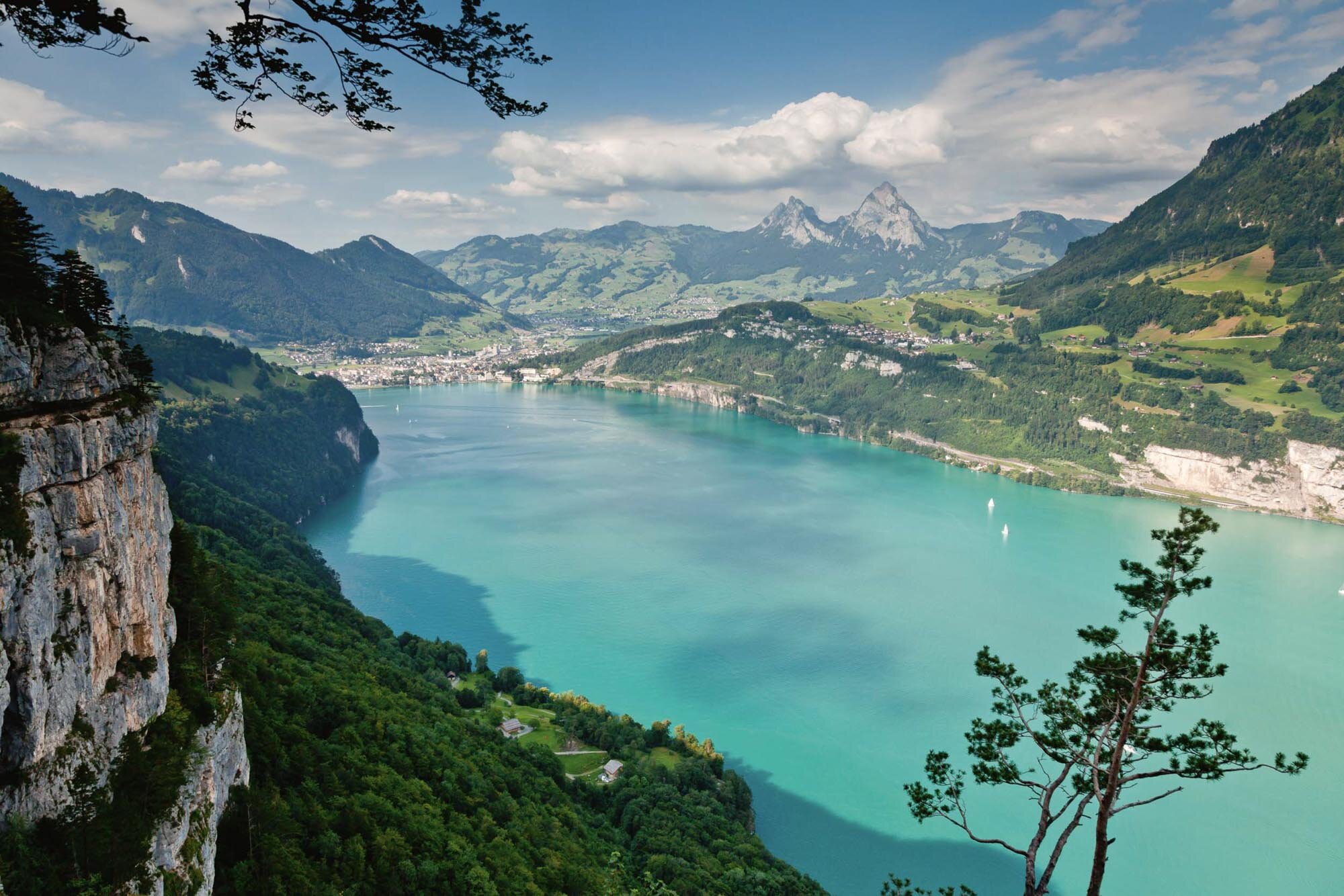 Looking over Lake Lucerne with Brunnen and the myths in the background. On the right the Axenstrasse and on the left the Ruetli. Copyright by: Switzerland Tourism