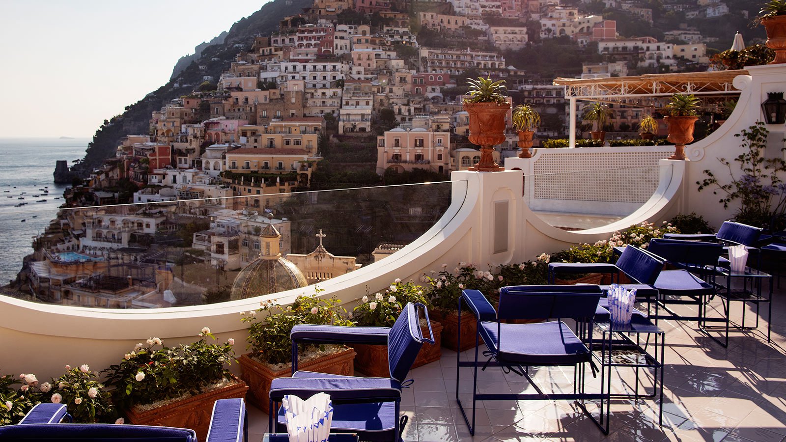 A sunset aperitivo is one of the best things to do in Positano