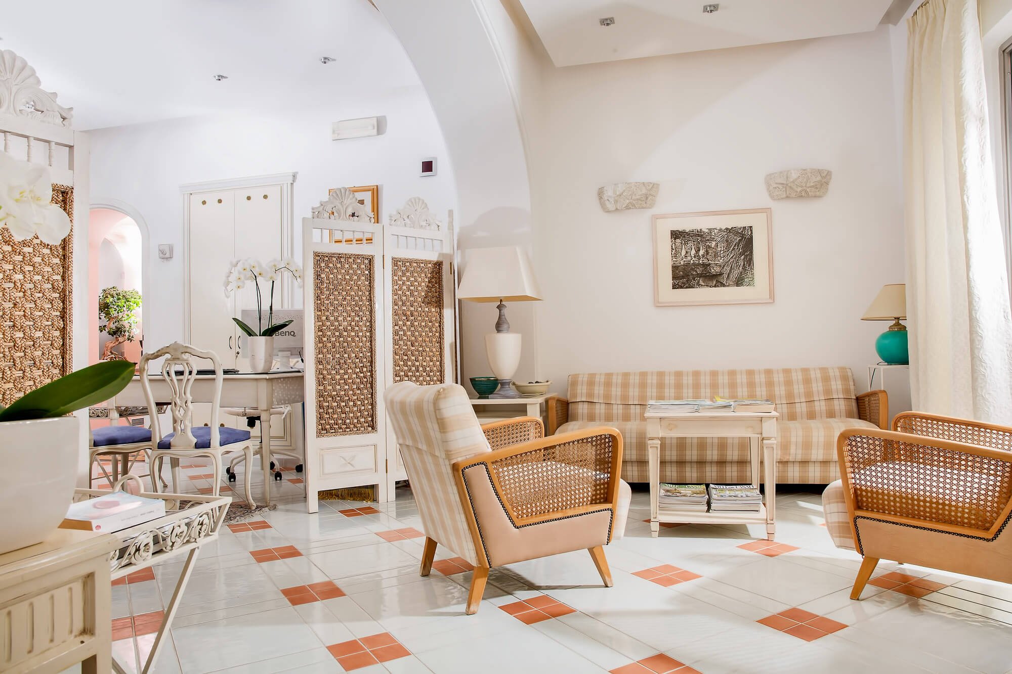 Inside at luxury Anacapri hotel Casa Mariantonia
