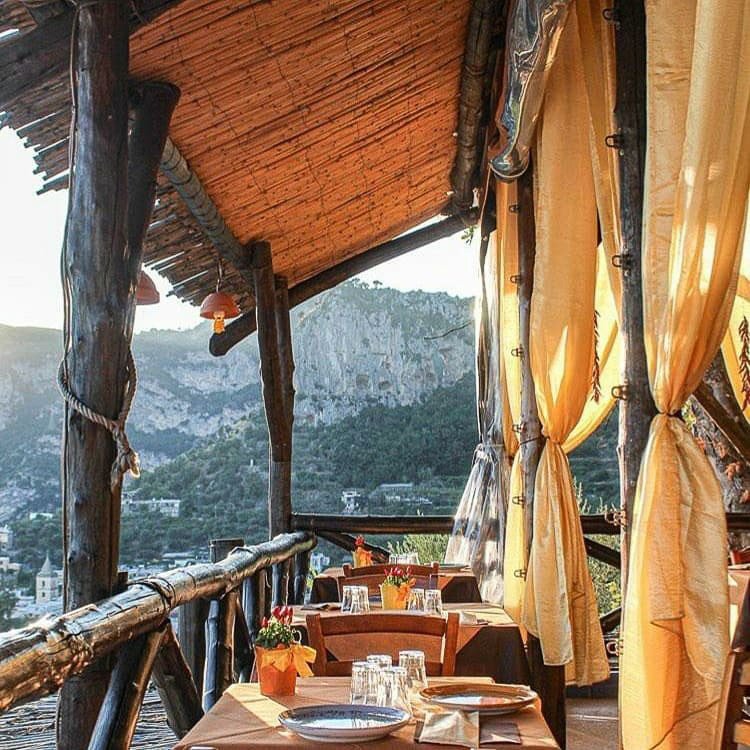 La Tagliata restaurant features fresh and organic locally sourced food high in the hills above Positano