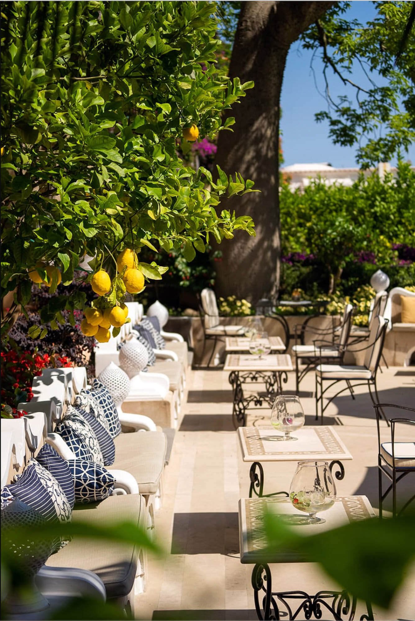 Le Petit Murat in Positano is located in a magical courtyard. It provides phenomenal views of town and of the Positano church dome.
