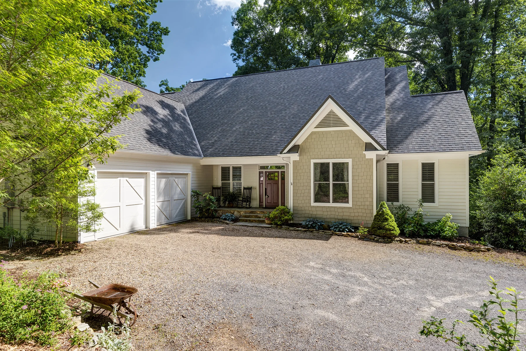 1_194DotsonRdFairview_Front1_WEB.jpg