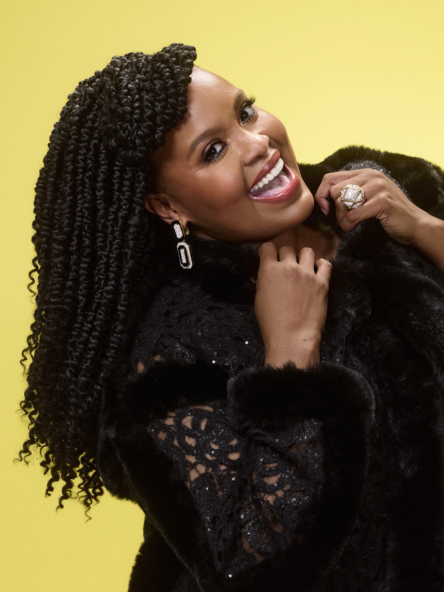 061025_TheWrapbook_07_NatashaRothwell_WL_01072-DBG 1 (1)-Exposure.jpg