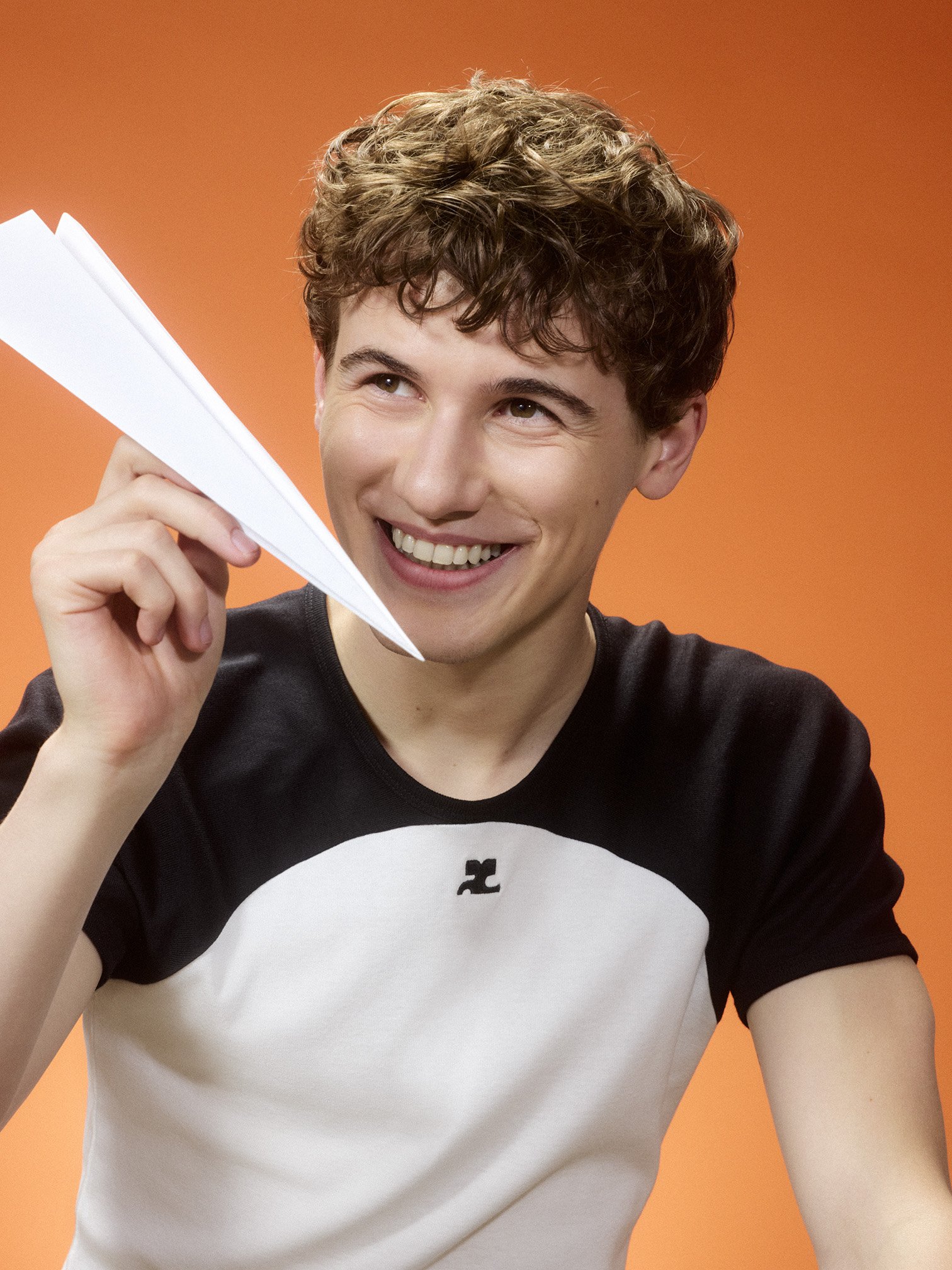 061025_TheWrapbook_12_SamNivola_WL_01448-DBG 1-Exposure.jpg