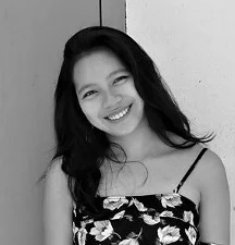 Phuong - Headshot.jpg