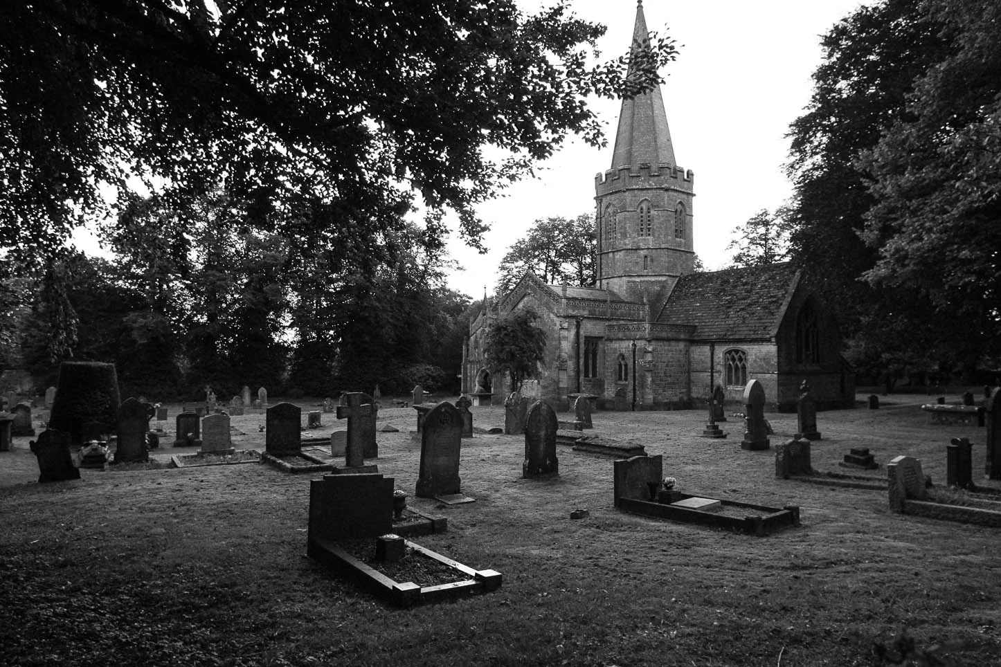 Cidade no caminho para Cheddar pela A361, Wiltshire