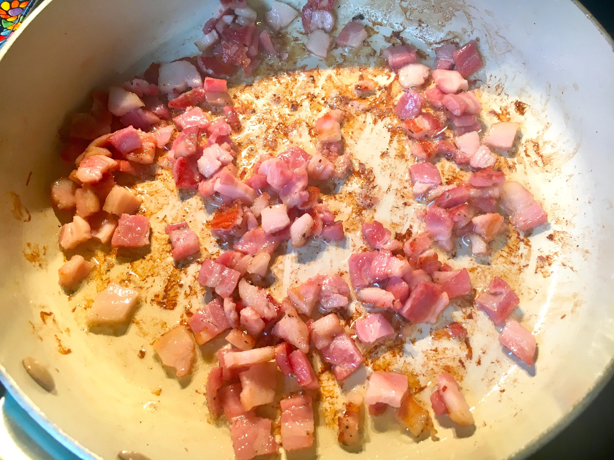 Carbonara pancetta in pan.jpg