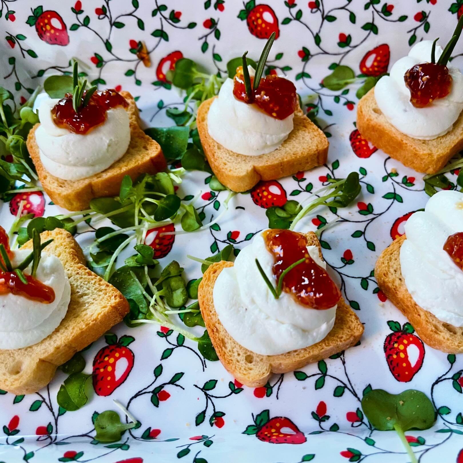 Goat cheese mousse crostini with fig jam and rosemary. #bluaubergine #fabulousfood #catering #privatechef #dinnerparty #vegetarianflair