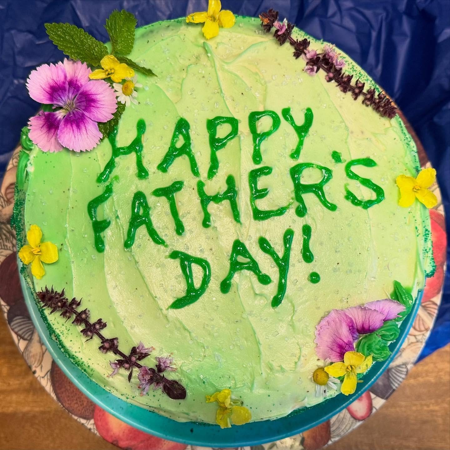 Daddies get cakes too. #fatherslove #fathersday #💙🧢🦋