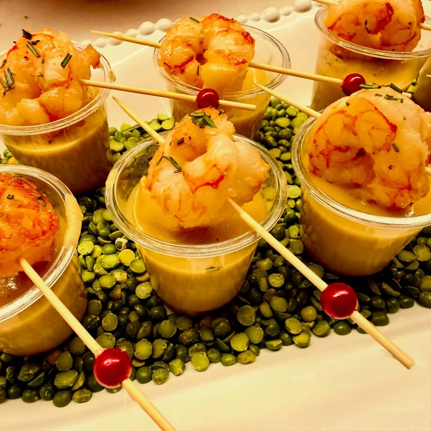 Argentinian red shrimp with warm crema di ceci (chickpea puree soup). #bluaubergine #fabulousfood #catering #privatechef #cocktailparty #cicchetti