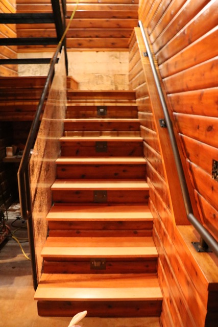 Nice deep crafted steps 