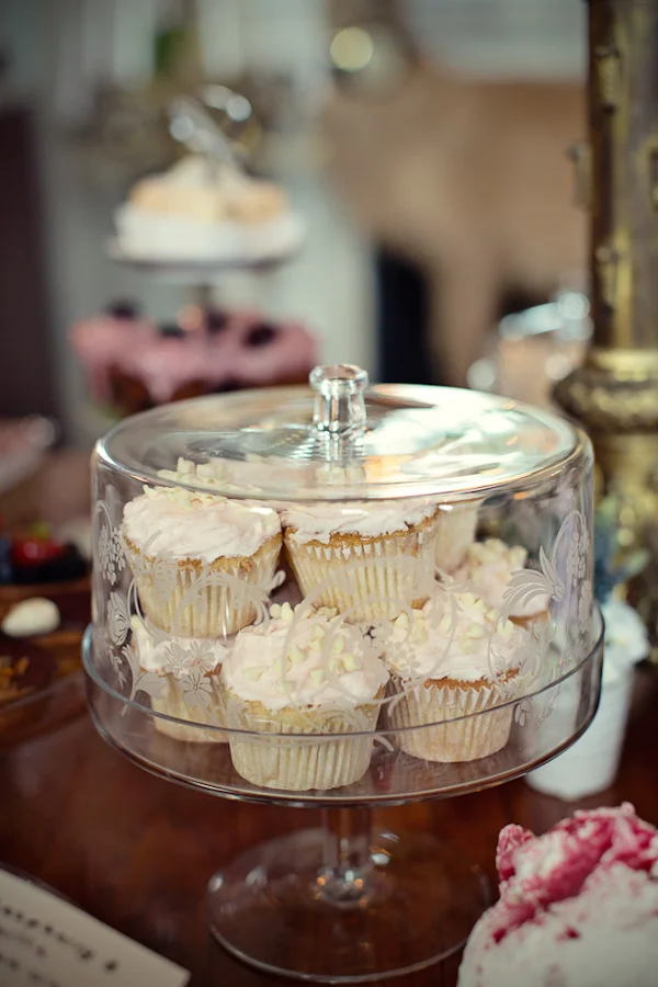 f199c-fun-magical-english-wedding-photos-by-marianne-taylor-50.jpg