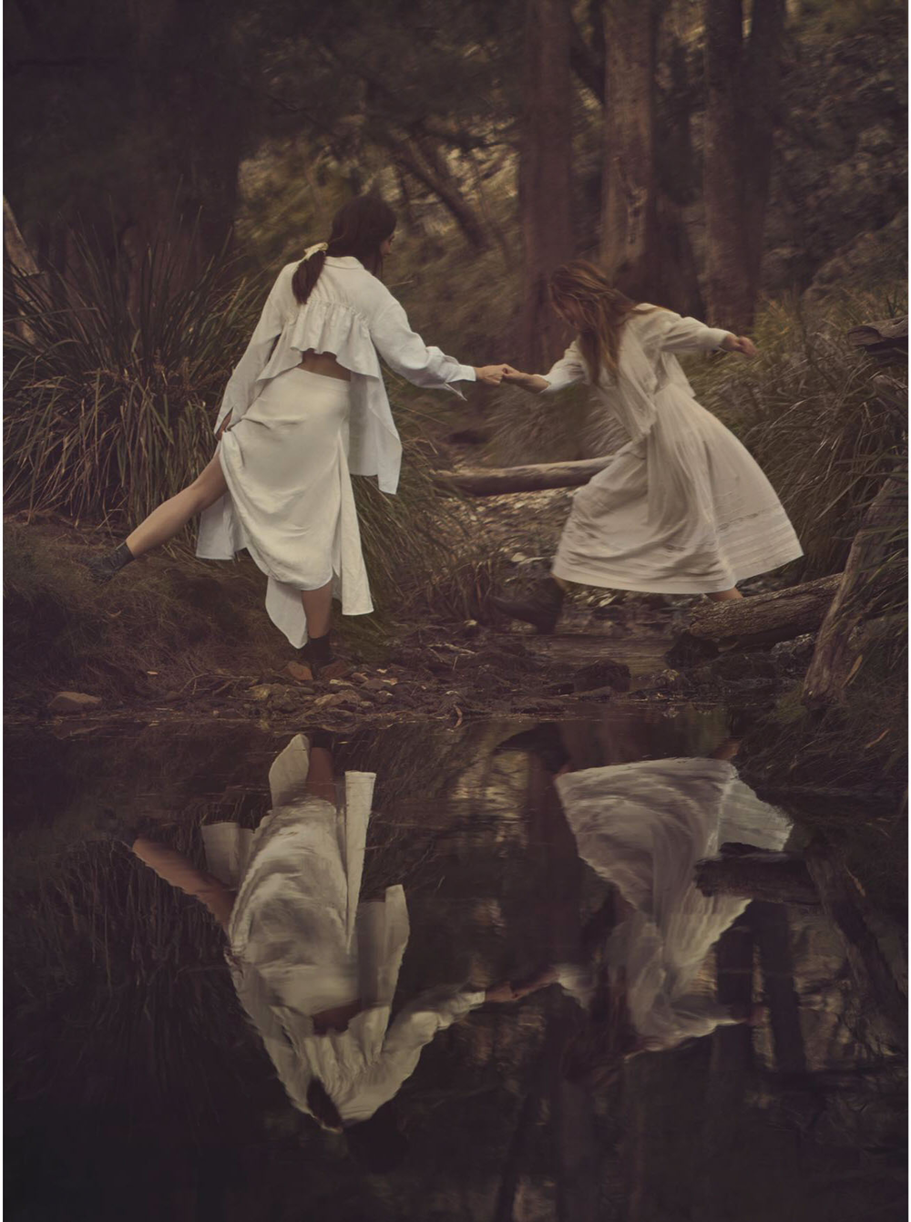 4ab8b-teresa-palmer-phoebe-tonkin-by-will-davidson-for-vogue-australia-march-2015-13-1.png