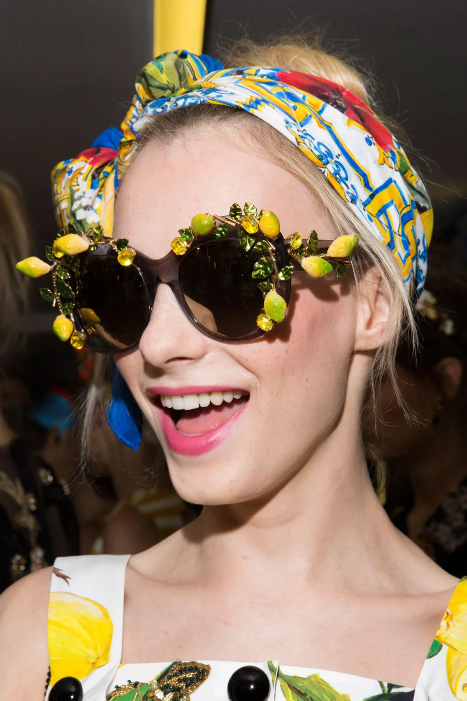 4ecf6-dolce2bgabbana2bspring2b20162bbackstage2bwot-erqjz8ox.jpg