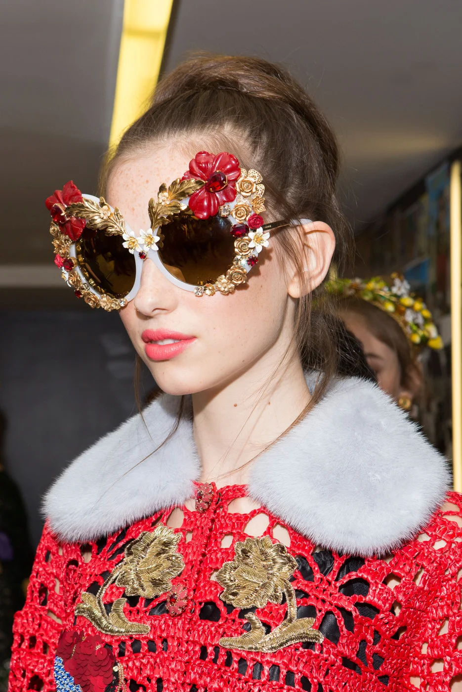 73599-dolce2bgabbana2bspring2b20162bbackstage2bxmwngsihff7x.jpg