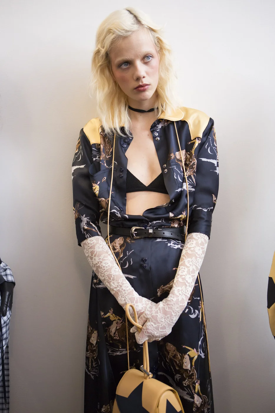 Nina+Ricci+Fall+2017+Backstage+5WNzx_iU92wx.jpg