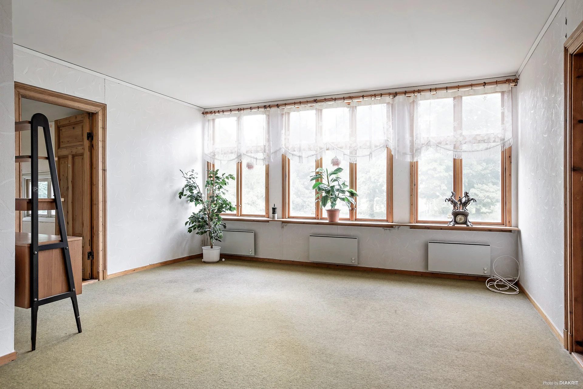 hallfönster_ovanvåning.jpg