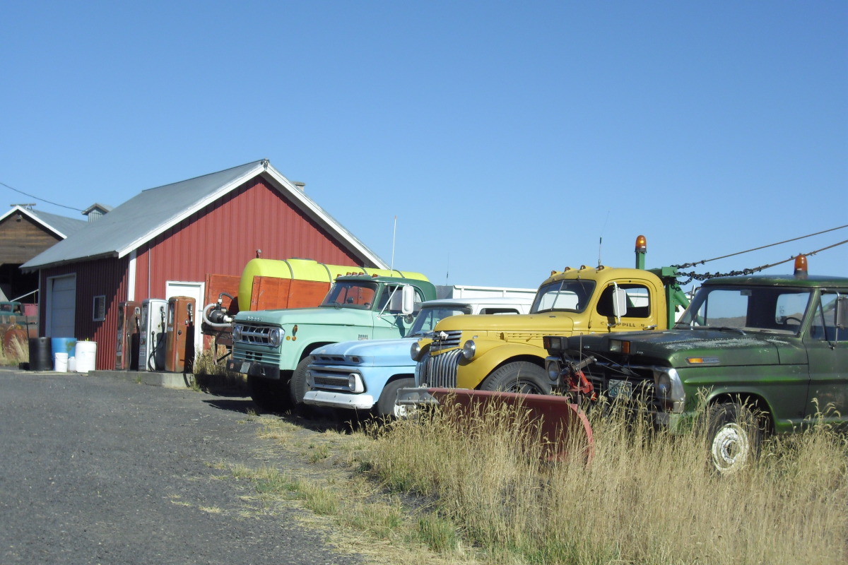 farm trucks2.jpg