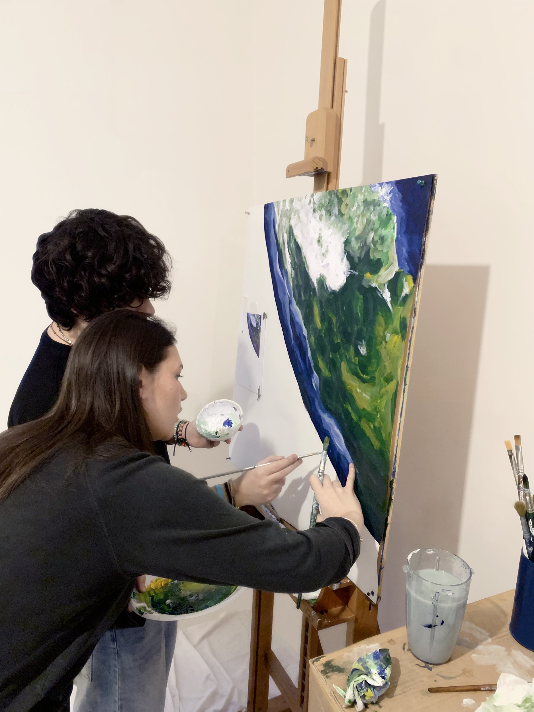 We Earth: 2 assistants painted 1 module in the art studio