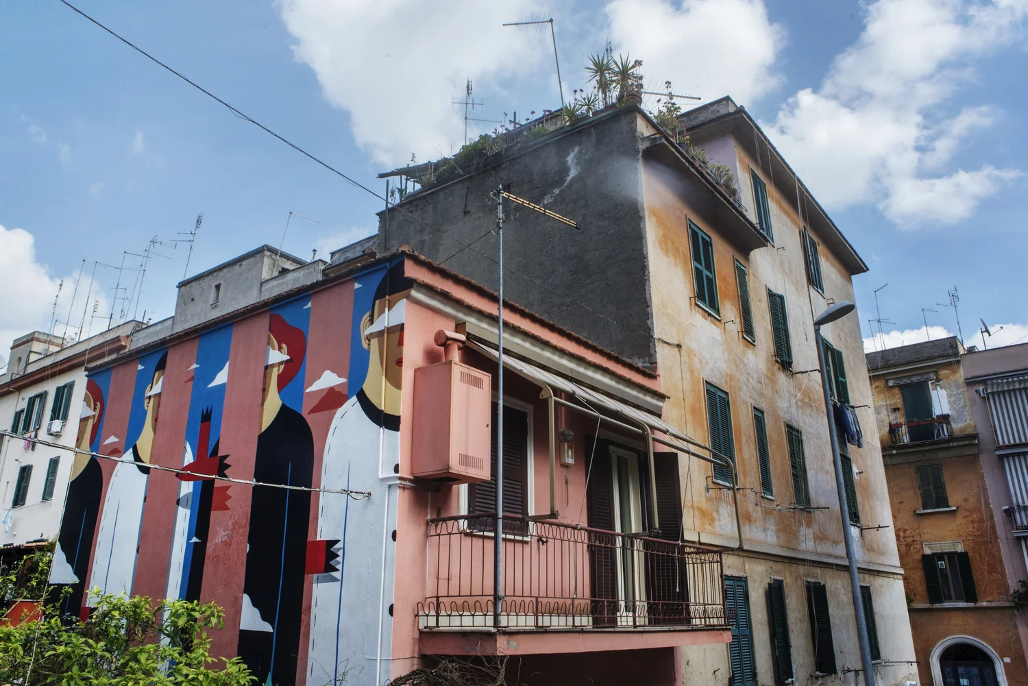 wunderkammern__AgostinoIacurci_murales2_giorgiocoencagli_021_HD.jpg
