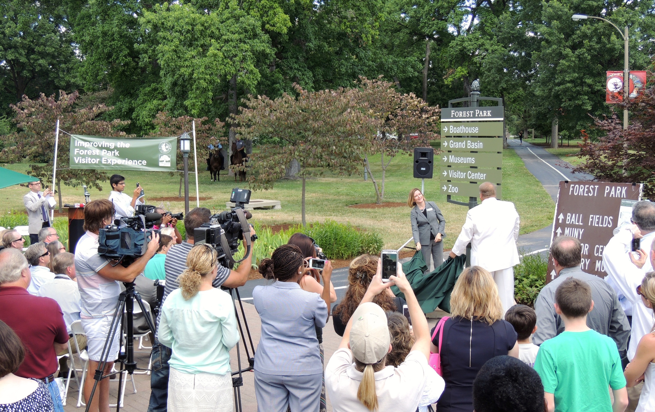 Forest Park Forever and the City Announce New Way-Finding System and Restroom Improvements 