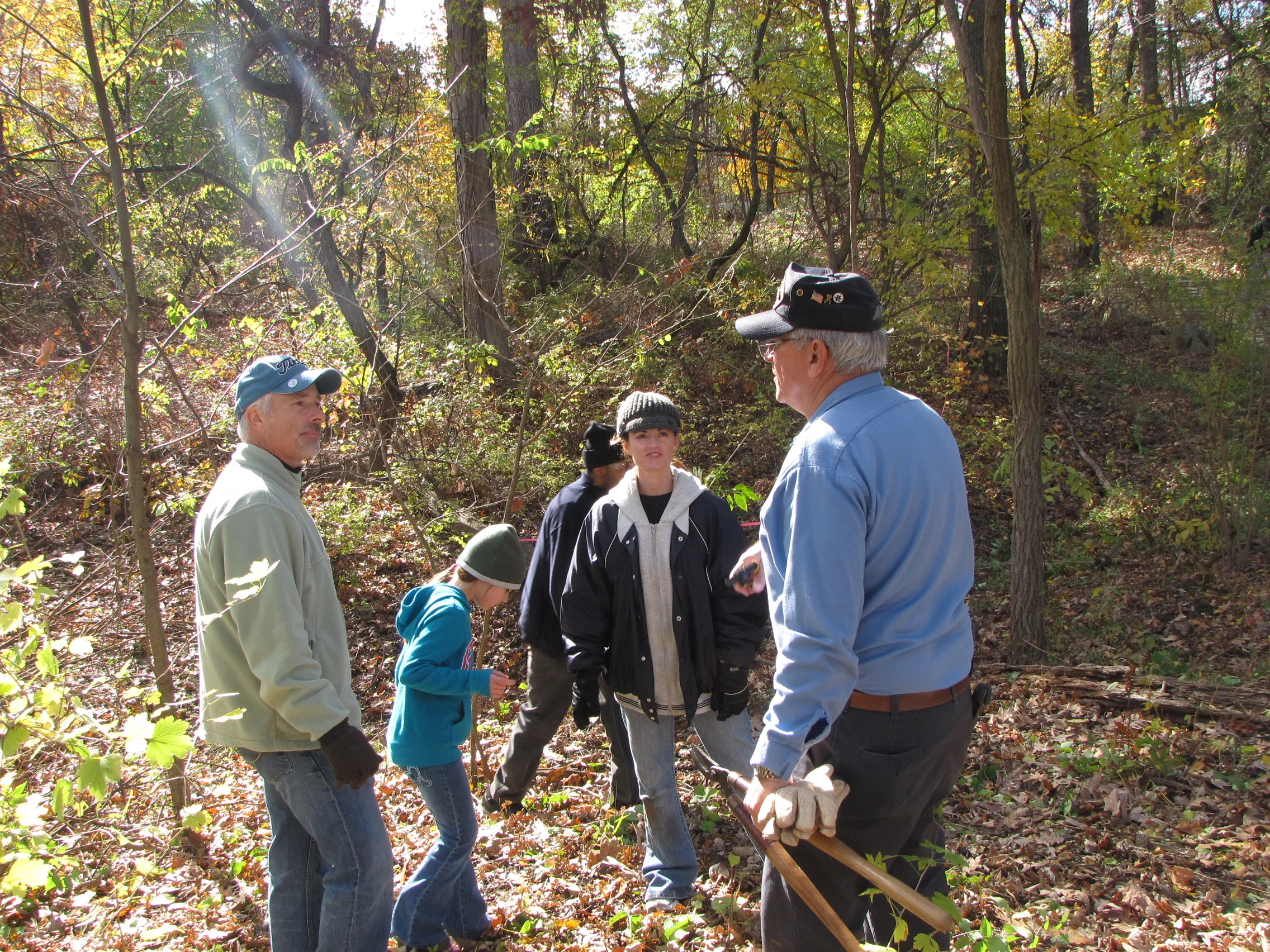 Honeysuckle Removal Day 2014 — Volunteers & Staff Improving the Park Together