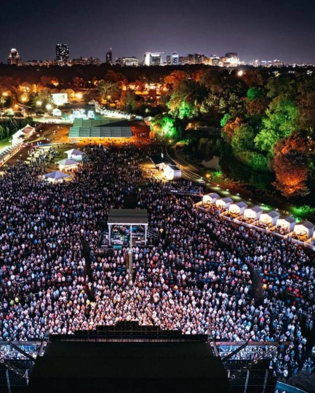 St. Louis&rsquo; largest music festival will take place in Forest Park this weekend--Saturday and Sunday. 

🔗 Link in our bio for our tips for Navigating Evolution Festival.

💚 Follow our friends at @evolutionfest.stl for real-time updates and aler